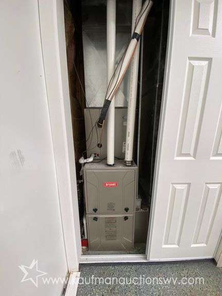 3800 Sq. Ft. Versatile Building, Commercial & Residential Opportunity (Sold $94,600)