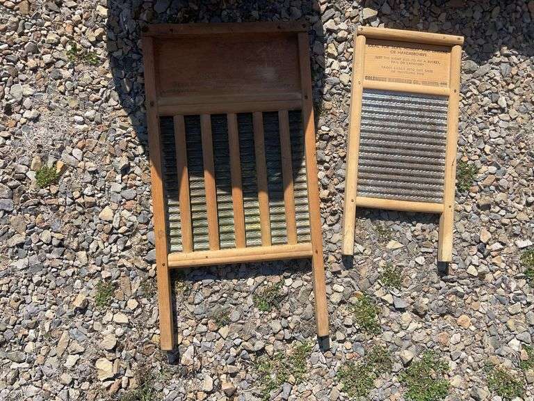 Large lot of outdoor items including fountains, garden hose with reel, plant stand, basket, planters