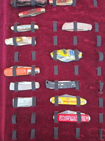 LOT OF 22 POCKET KNIVES IN HOLDER