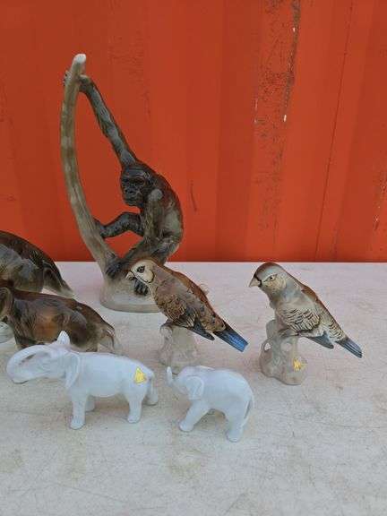 LOT OF ROYAL DUX FIGURINES