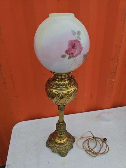 NICE ANTIQUE PARLOR LAMP WITH HAND PAINTED GLOBE