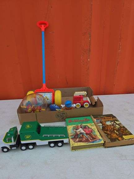LOT OF TOYS AND BOOKS