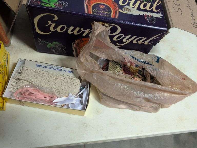 Assortment of sewing supplies - see photos