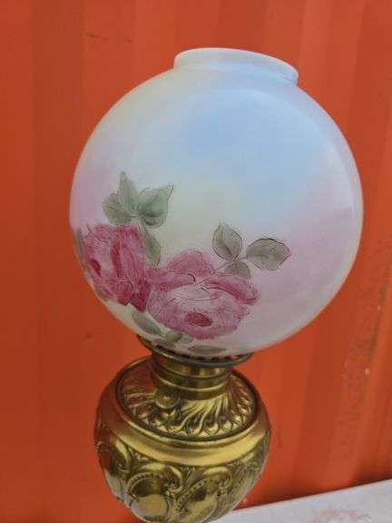NICE ANTIQUE PARLOR LAMP WITH HAND PAINTED GLOBE