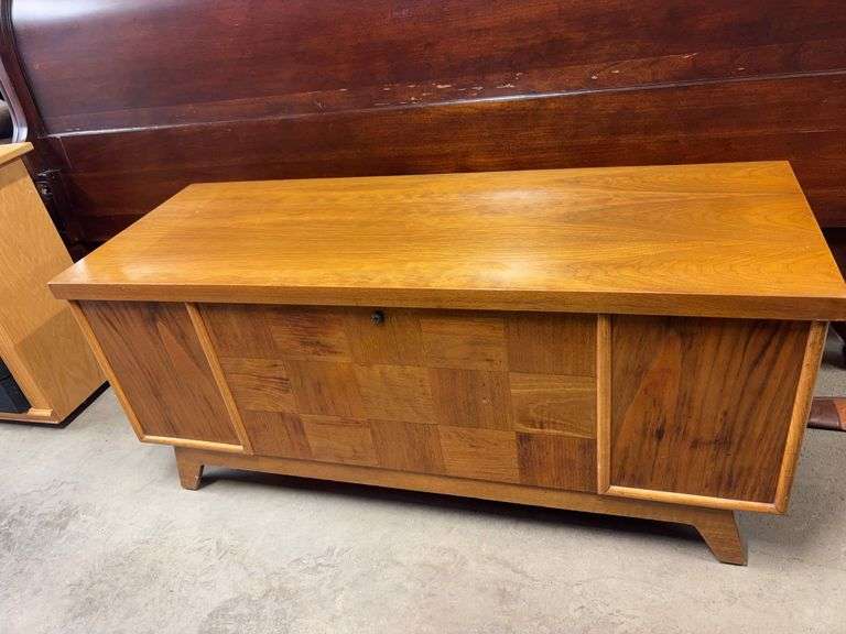 Cedar Chest 47” W 20”H18”D