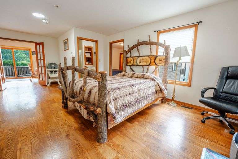 Lodge on 12 Acres with a Million Dollar View, Sold $533,500