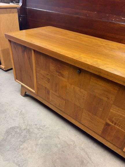 Cedar Chest 47” W 20”H18”D