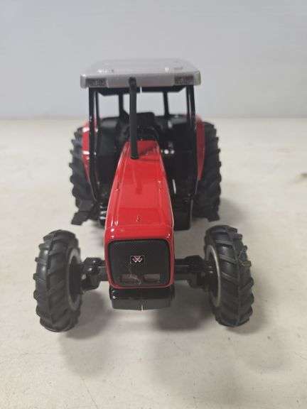 SCALE MODELS MASSEY FERGUSON 4243 1/16 SCALE TOY TRACTOR
