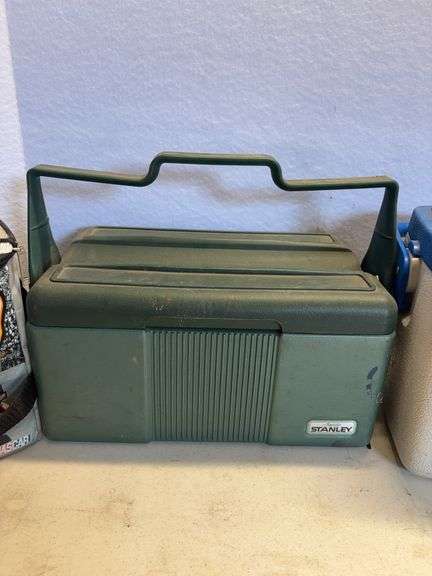 3 Lunch Boxes