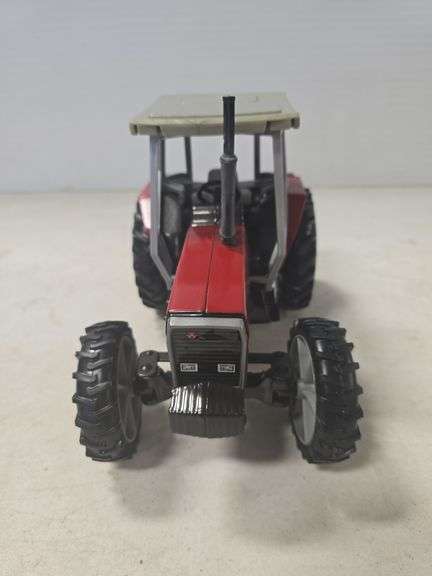 ERTL MASSEY FERGUSON 3630 1/16 SCALE TOY TRACTOR