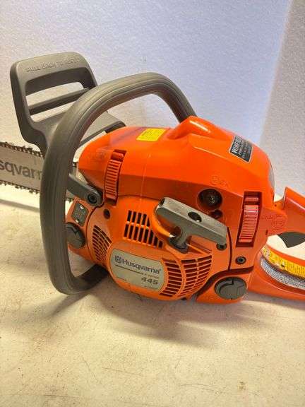 Husqvarna 445 Chainsaw , 18” Bar , Like New w/Case