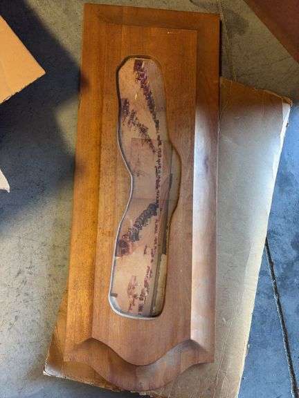 Tote of vintage items - plate, signs/pictures, and more