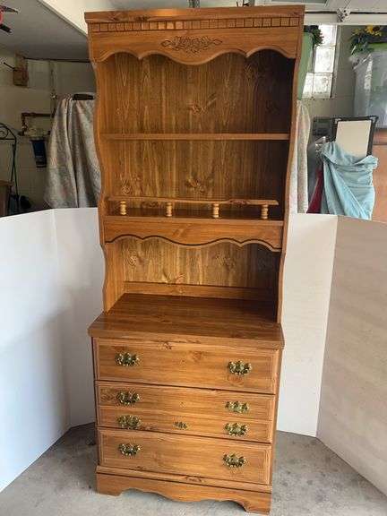 Chest of Drawers/Book Shelf