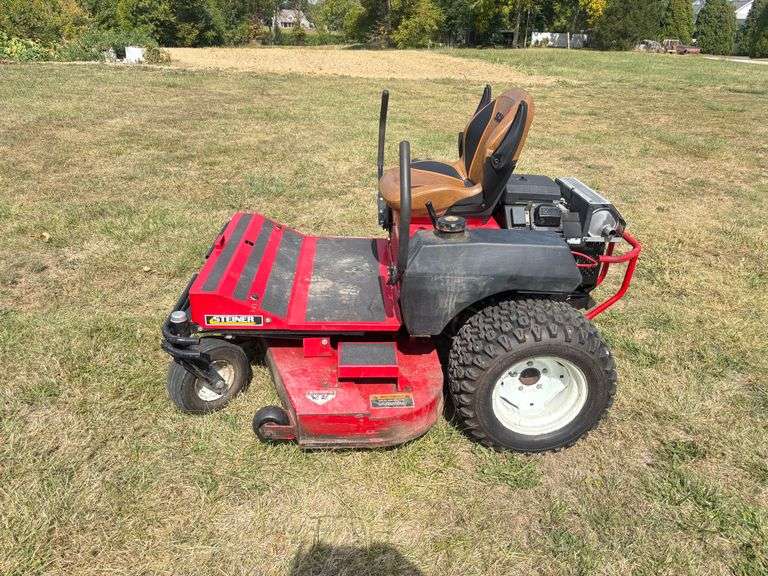 Steiner Zero Turn Mower, 60” Mower Deck, New Rear Big Grip Tires , Runs Great !!