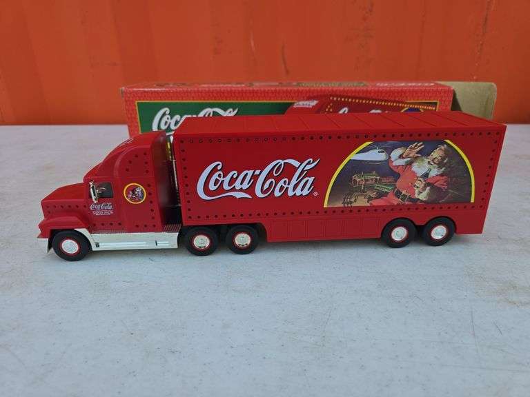 1988 COCA-COLA HOLIDAY CARAVAN TRUCK WITH BOX