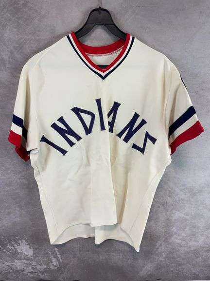 Cleveland Indians white Throwback Wahoo jersey, size XXL
