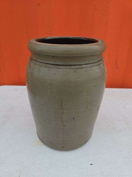 NICE EARLY CROCK GOOD CONDITION