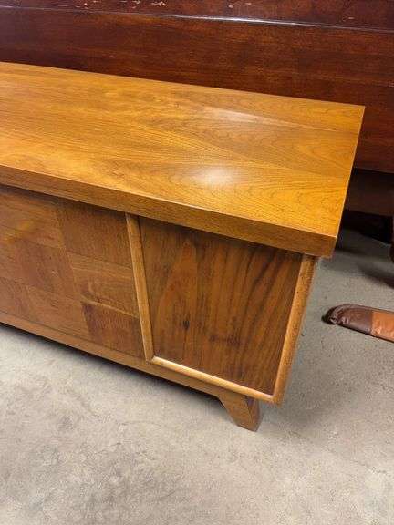 Cedar Chest 47” W 20”H18”D