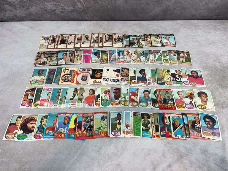 Box of Football, Baseball & Basketball Cards - 1975 Nabisco staubach, Bradshaw, Csonka, Biletnikoff,