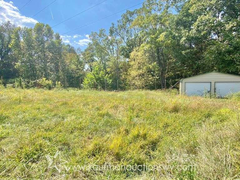 3800 Sq. Ft. Versatile Building, Commercial & Residential Opportunity (Sold $94,600)