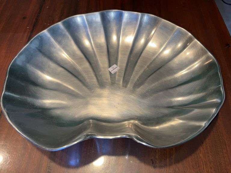 The Wilton Co. Seashell Platter