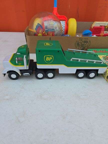 LOT OF TOYS AND BOOKS
