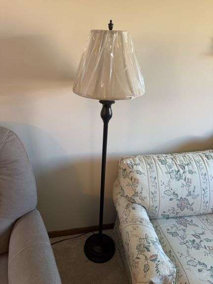 Floor Lamp 6’ H