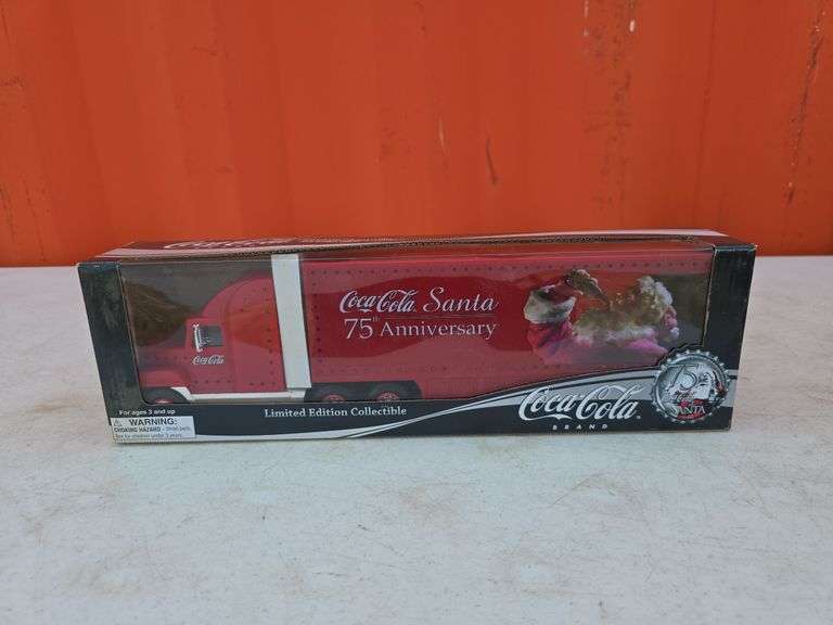 2006 COCA-COLA SANTA 75TH ANNIVERSARY TRUCK WITH BOX