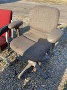 (3) office swivel chairs