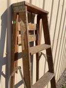 6 ft. Wooden stepladder