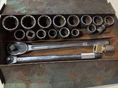 Metal toolbox with large ratchets and sockets