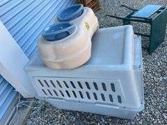 Pet Porter dog kennel and Pet Zone dog food & water dishes