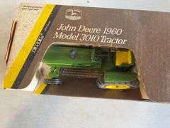 John Deere 1960 model 3010 tractor - 1/16 scale, dirty