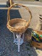 Large lot of outdoor items including fountains, garden hose with reel, plant stand, basket, planters