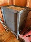 Unmarked Rolling toolbox