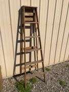 6 ft. Wooden stepladder