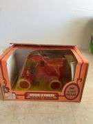 John Deere model truck bank and Ford 1905 model delivery car bank - 1/25 scale, dirty