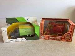 John Deere model truck bank and Ford 1905 model delivery car bank - 1/25 scale, dirty