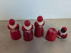 (4) plastic black Americana spice containers