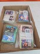 LOT OF BASEBALL CARDS