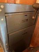 Unmarked Rolling toolbox