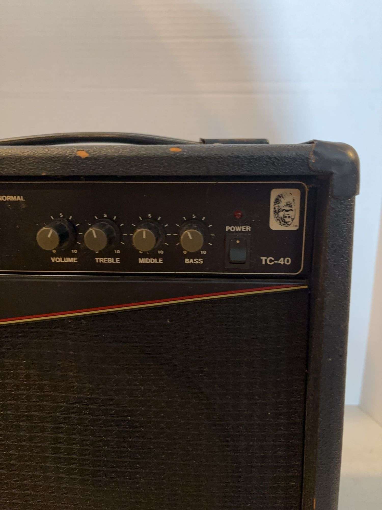 GORILLA AMPLIFIER 15” x 13”