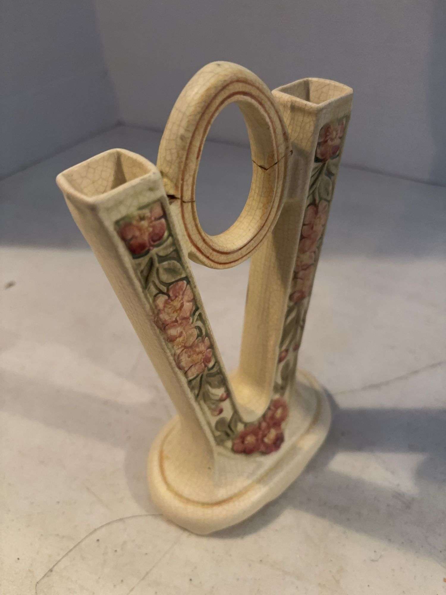 WELLER POTTERY 8” V VASE