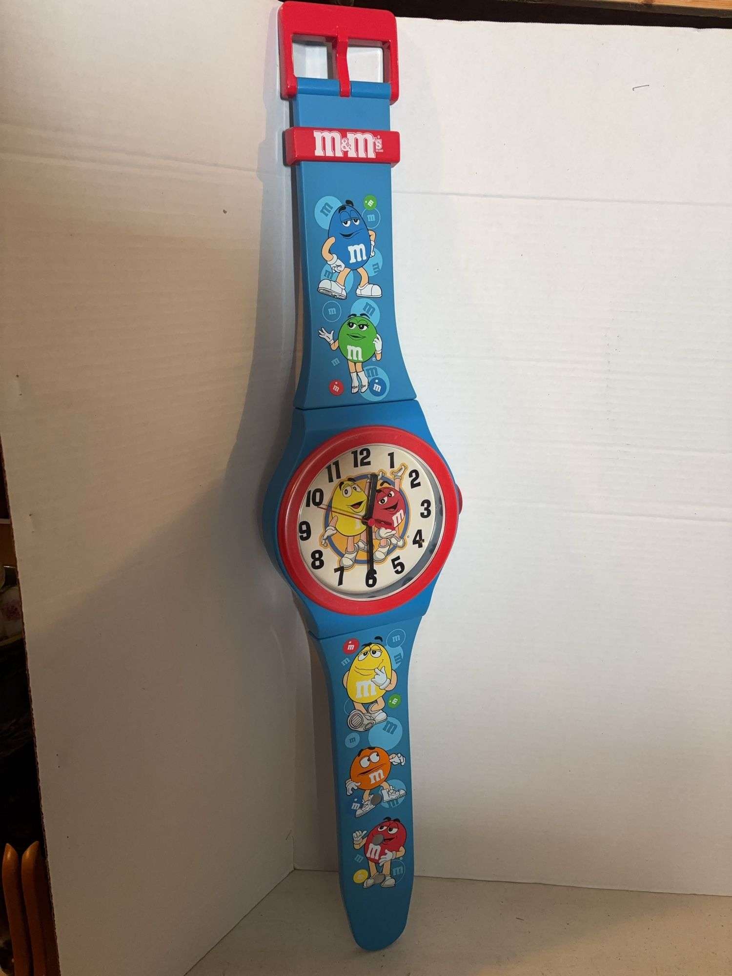36” M&M WALL CLOCK