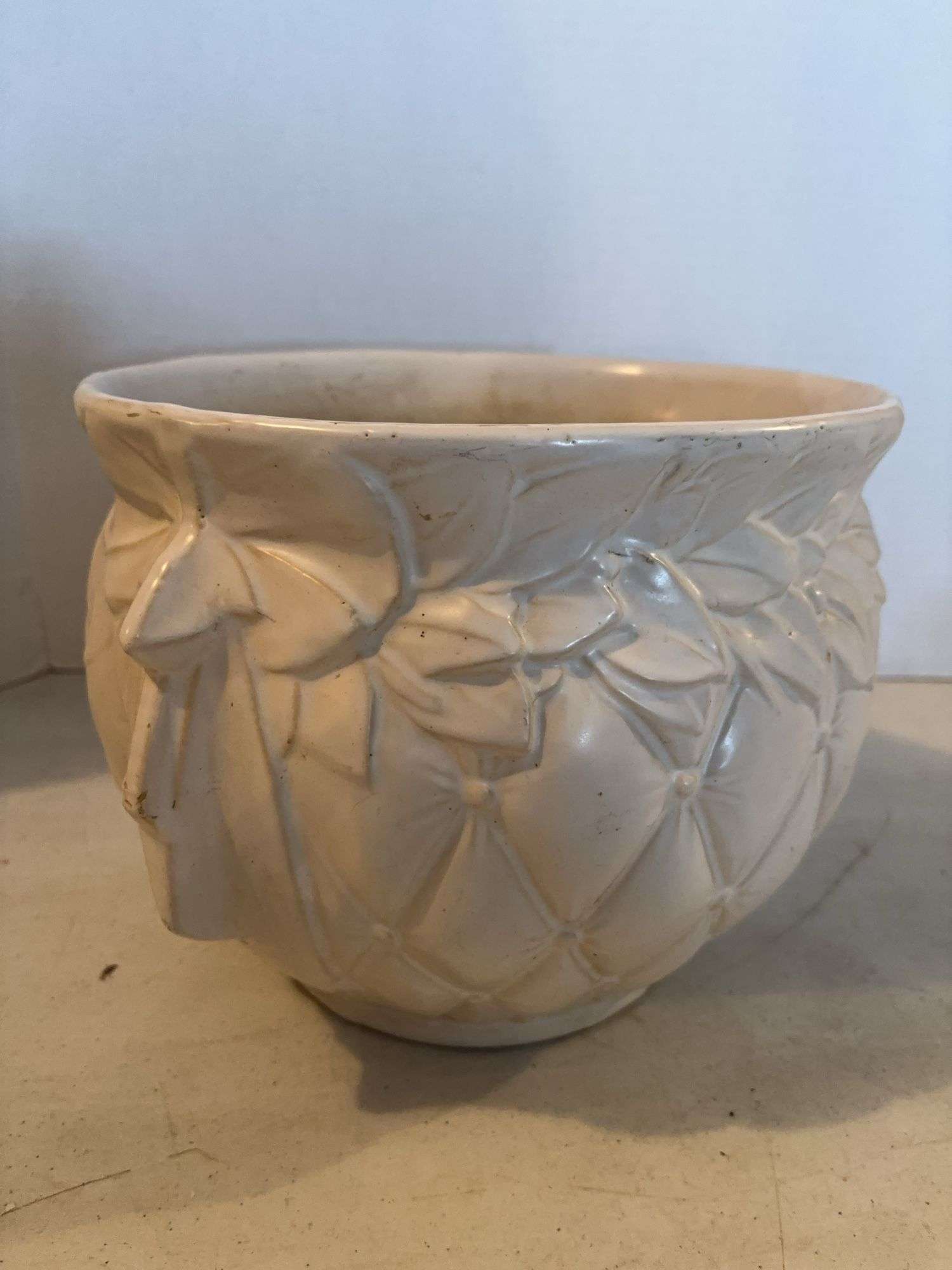 MCCOY 9” x 10” POTTERY GARDINIER