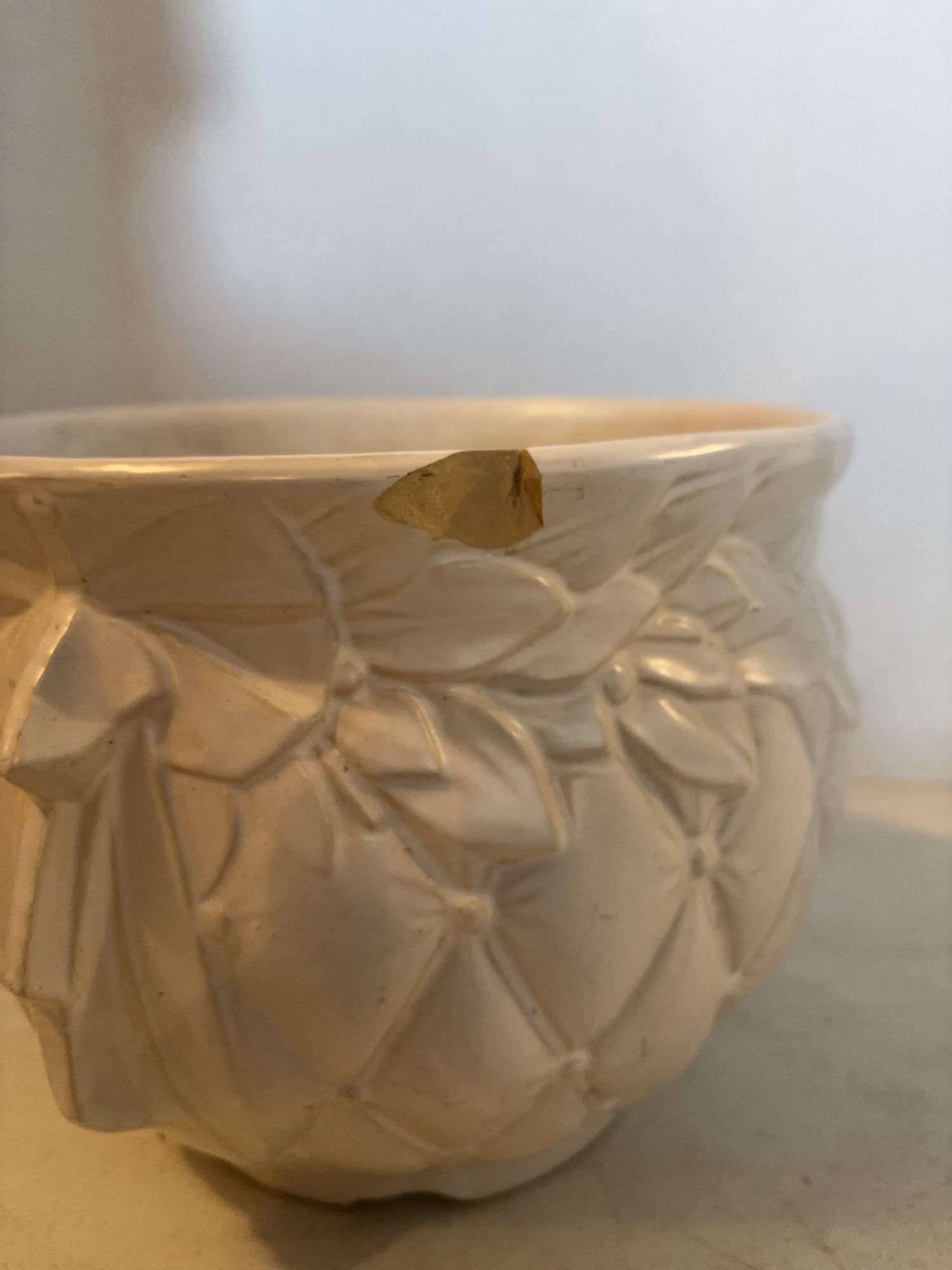 MCCOY 9” x 10” POTTERY GARDINIER