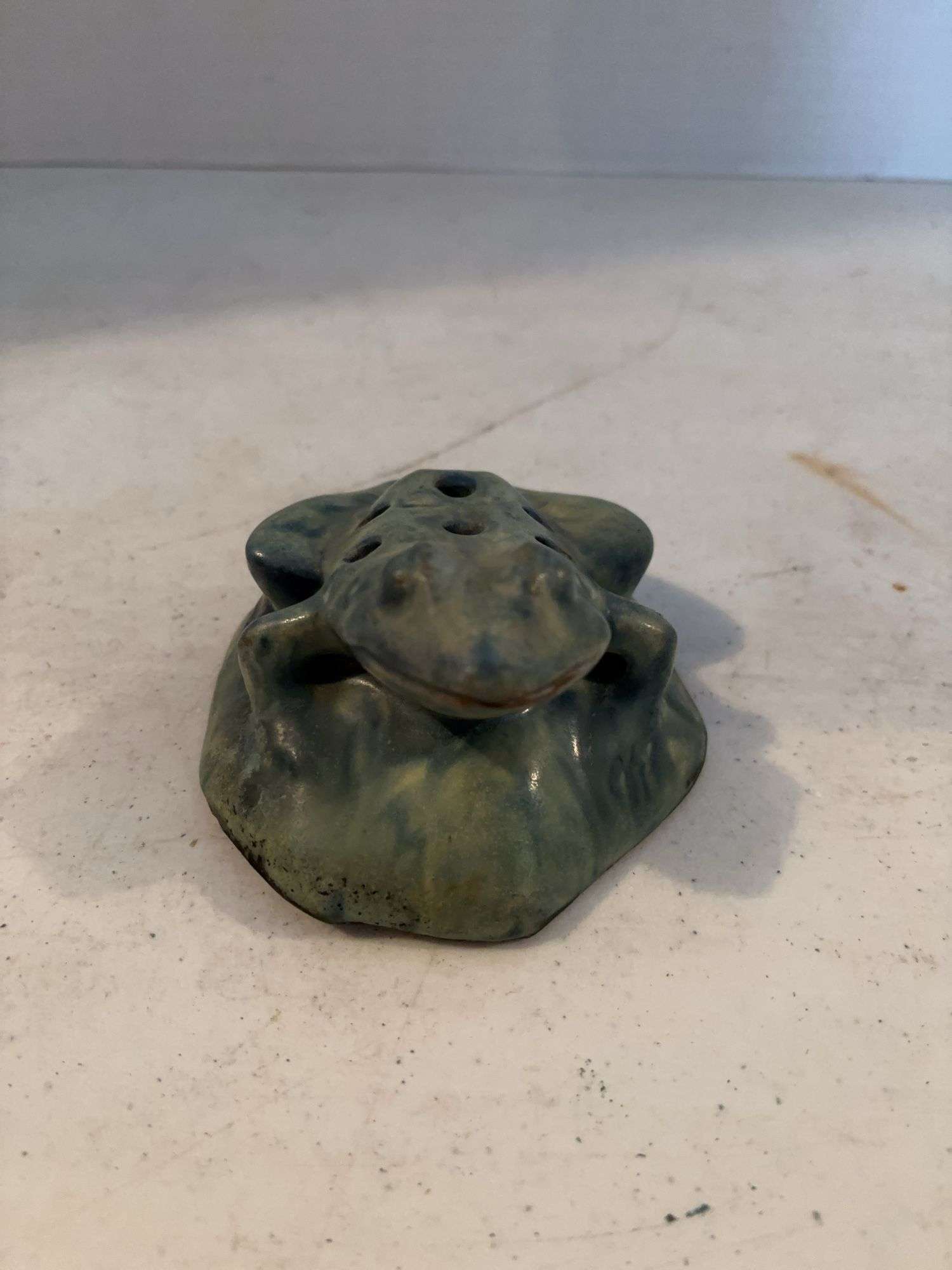 FULPER POTTERY ANTIQUE FLOWER FROG