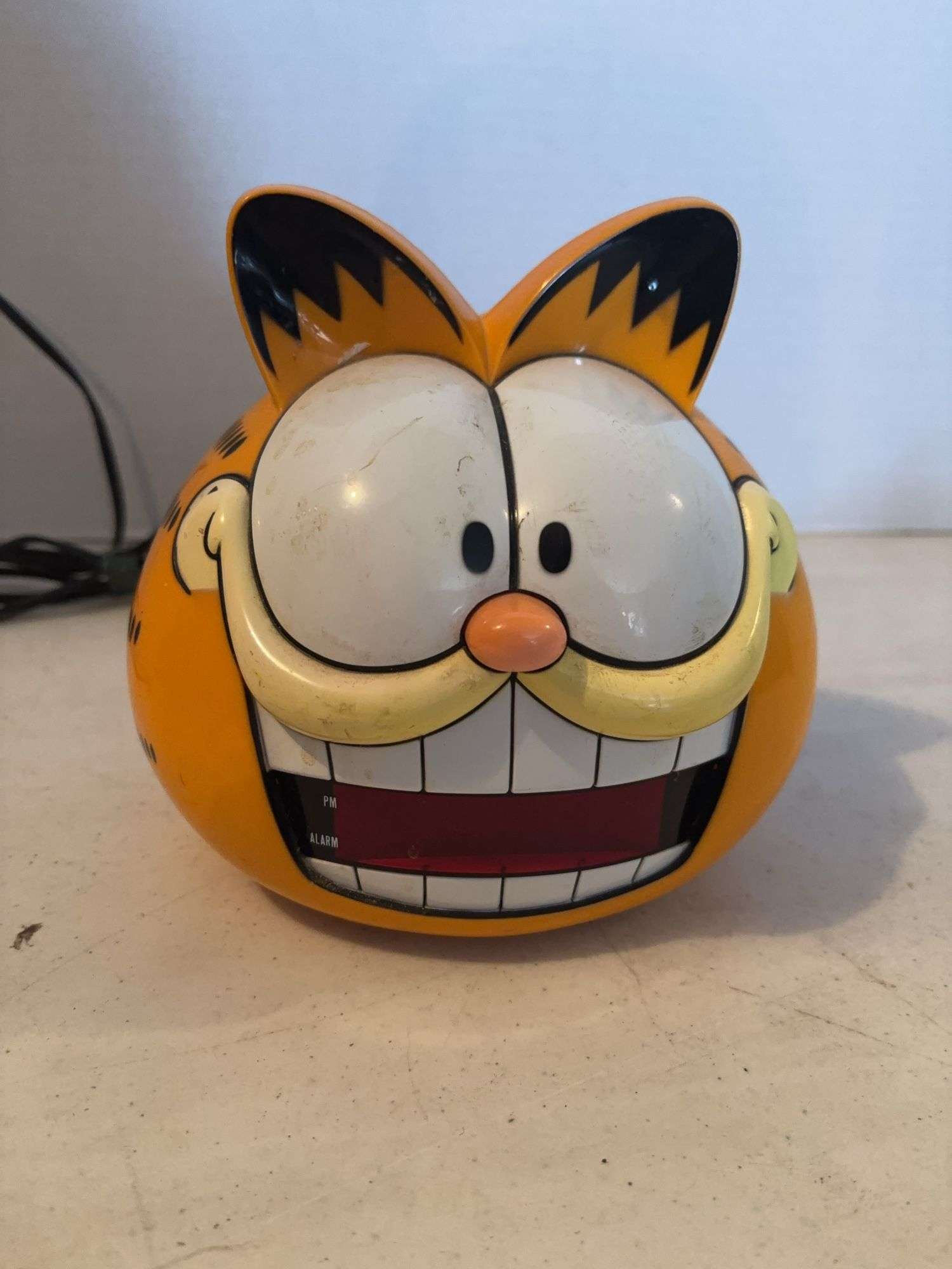 SUNBEAM ELECTRIC GARFIELD ALARM CLOCK 7”