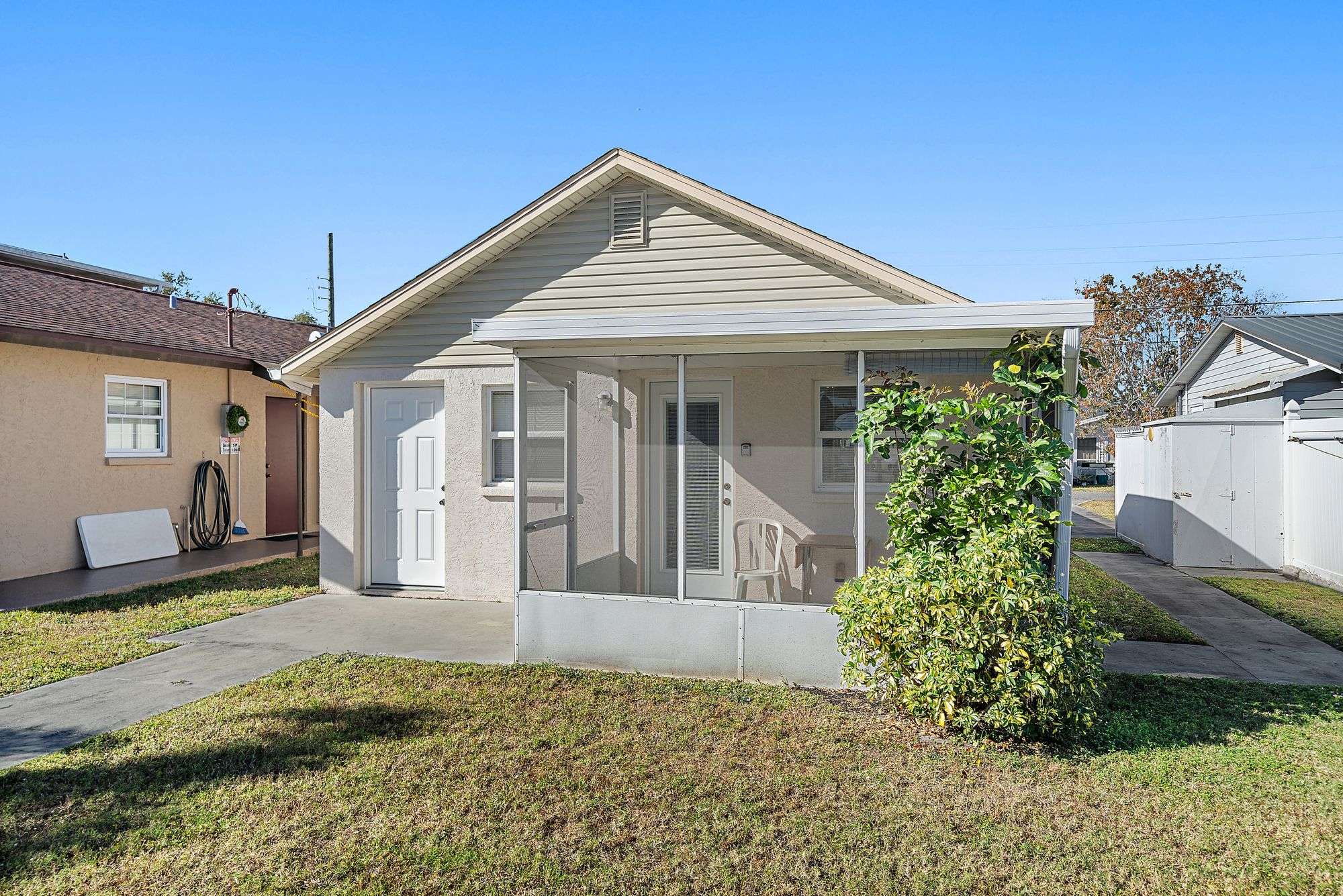 Prime Auction Opportunity in Pinecraft, Florida