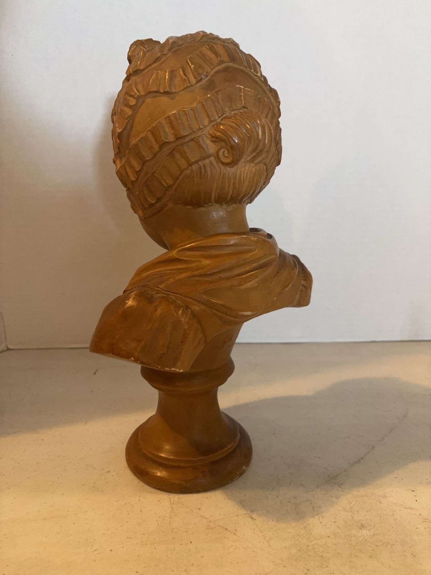 12” LADY HEAD FIGURINE